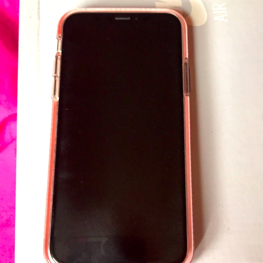 It’s an iPhone X , it works it’s on , it works & it have the iOS 16 !!!